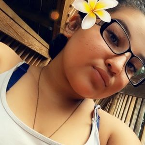 Meet your Posher, Arielis